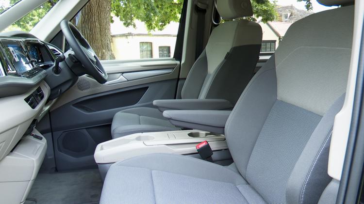Volkswagen MULTIVAN DIESEL ESTATE 2.0 TDI Life 5dr LWB DSG